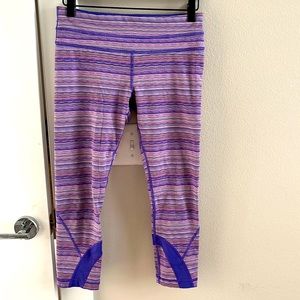 Lululemon size Small purple striped 7/8 leggings